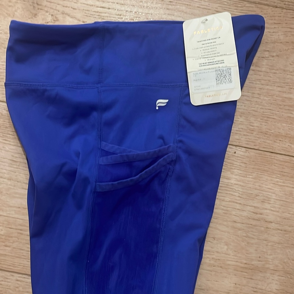 NWT Fabletics Motion 365 leggings